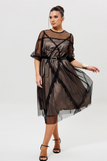 Платье из сетки в горошек расклешенное с кружевом