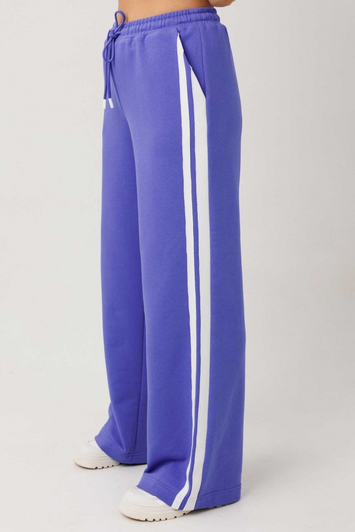 Костюм женский "Mislana" синий - лампасы